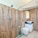 Alya, Spacious 4 Bed With Private Pool Villa *