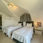 Villa Alya, Spacious 4 Bed With Private Pool *