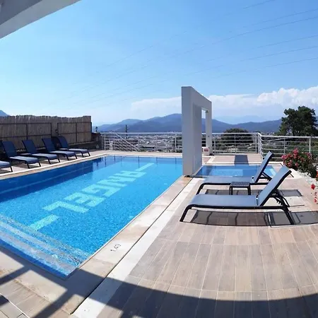 Vilă Alya, Spacious 4 Bed With Private Pool *
