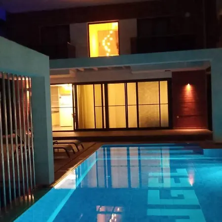 Vilă Alya, Spacious 4 Bed With Private Pool *