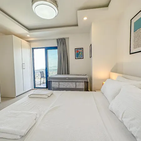 Vilă Alya, Spacious 4 Bed With Private Pool *
