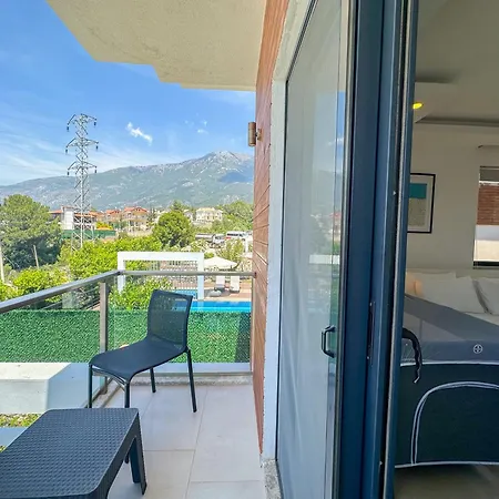 Alya, Spacious 4 Bed With Private Pool Vilă *