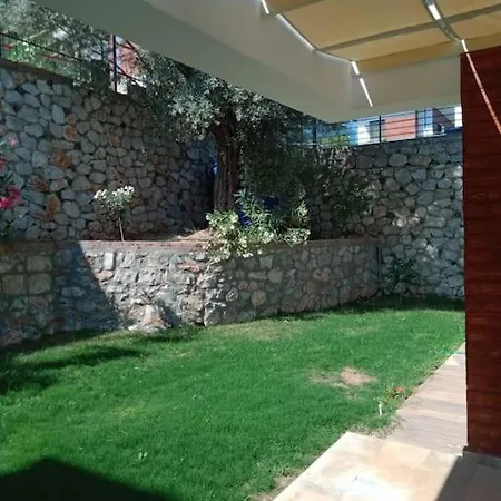 Alya, Spacious 4 Bed With Private Pool Βίλα Φετιγιέ
