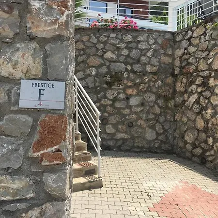 Alya, Spacious 4 Bed With Private Pool Φετιγιέ