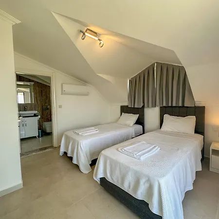 Alya, Spacious 4 Bed With Private Pool וילה פאטהיה