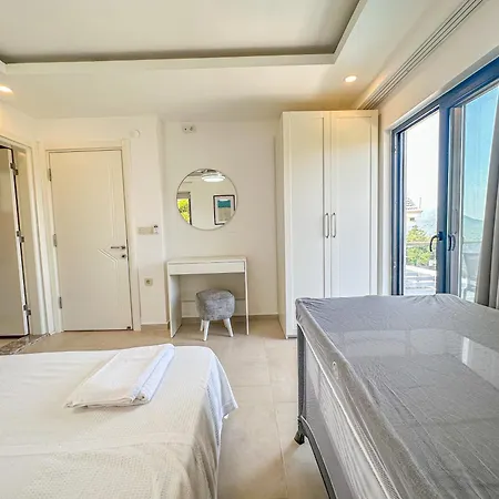 Alya, Spacious 4 Bed With Private Pool * Φετιγιέ