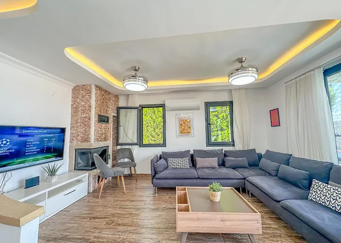 Alya, Spacious 4 Bed With Private Pool Vila *