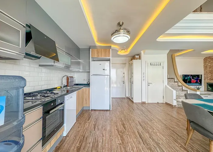 Alya, Spacious 4 Bed With Private Pool *