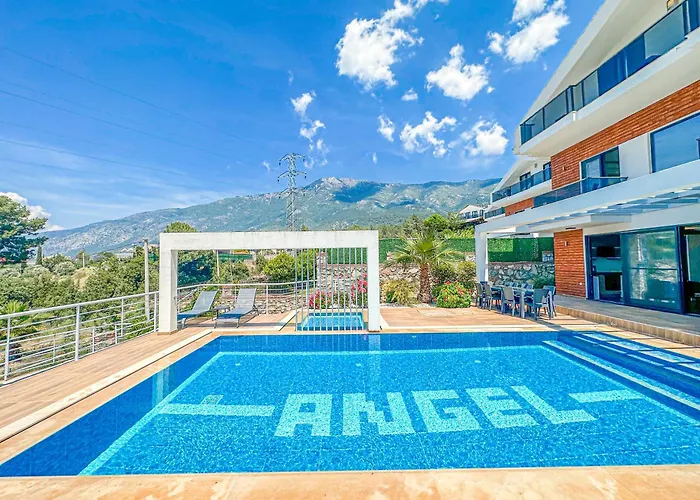 Alya, Spacious 4 Bed With Private Pool Fethiye