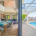 Alya, Spacious 4 Bed With Private Pool