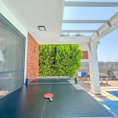 Alya, Spacious 4 Bed With Private Pool Villa Fethiye