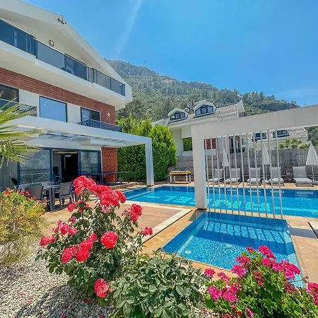 فيلة Alya, Spacious 4 Bed With Private Pool *