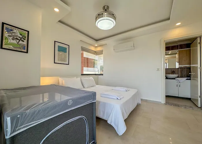 Alya, Spacious 4 Bed With Private Pool * Φετιγιέ