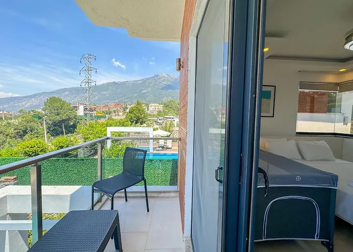 Alya, Spacious 4 Bed With Private Pool Βίλα *