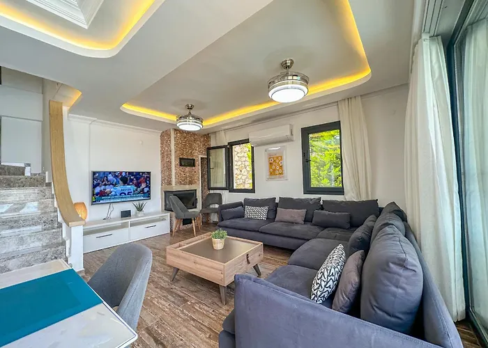 Alya, Spacious 4 Bed With Private Pool * Φετιγιέ