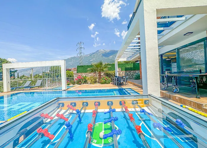 Βίλα Alya, Spacious 4 Bed With Private Pool *